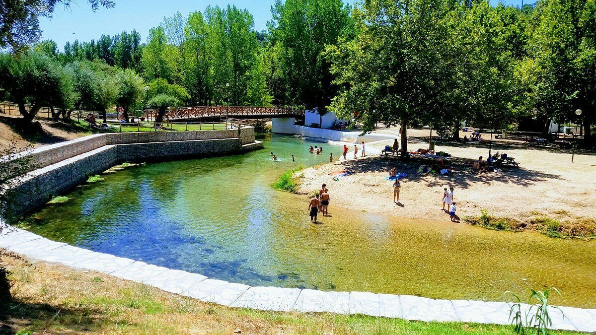 Praia Fluvial dos Olhos de Agua - Casa da Avó Cuca